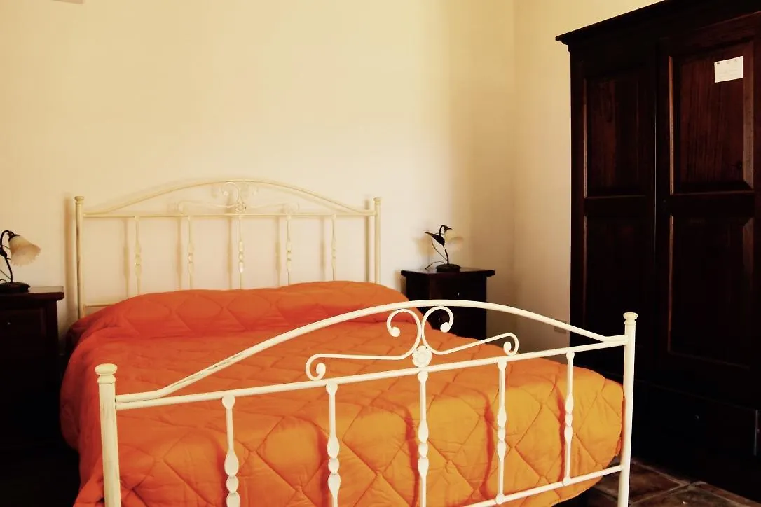Il Giglio Villa Pettineo