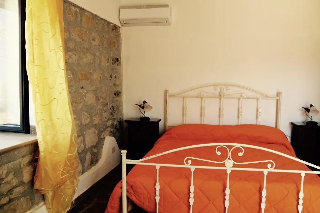 Farm stay Il Giglio Villa Pettineo