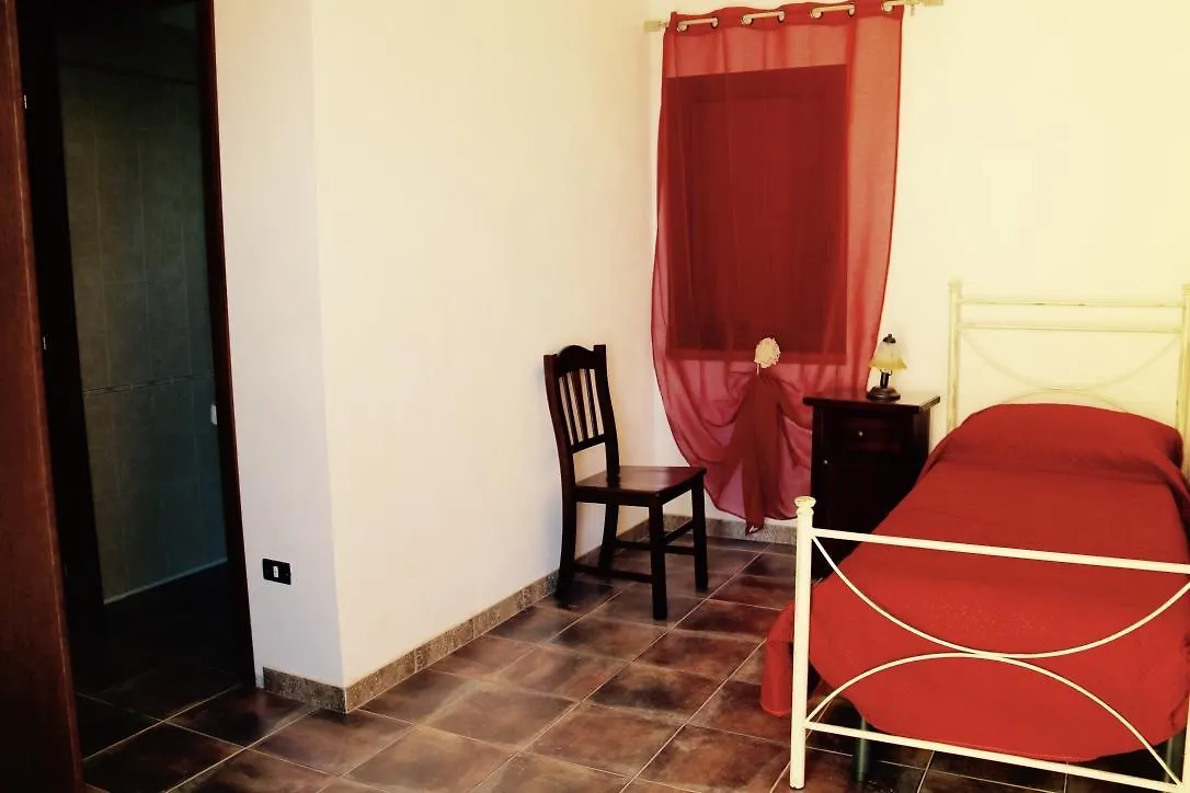 Il Giglio Villa Pettineo 0*,