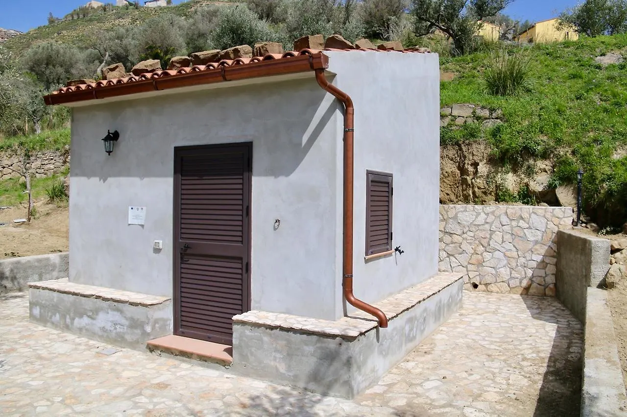 Il Giglio Villa Pettineo Farm stay