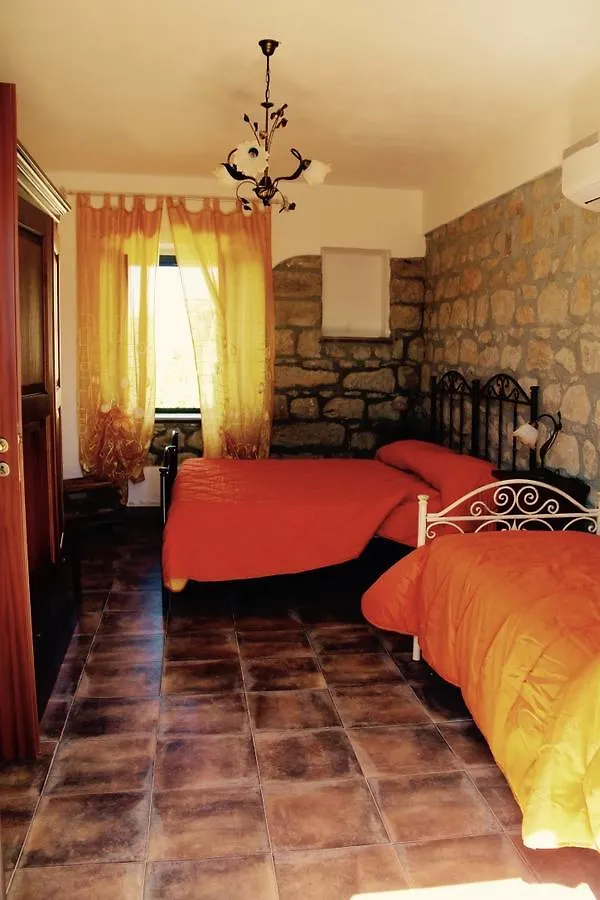Farm stay Il Giglio Villa Pettineo